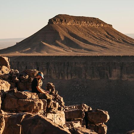 Готель Bivouac Les Nomades & Foum Zguid To Chegaga Tours Екстер'єр фото