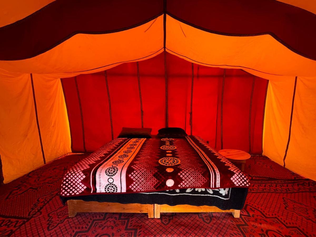 Готель Bivouac Les Nomades & Foum Zguid To Chegaga Tours Екстер'єр фото