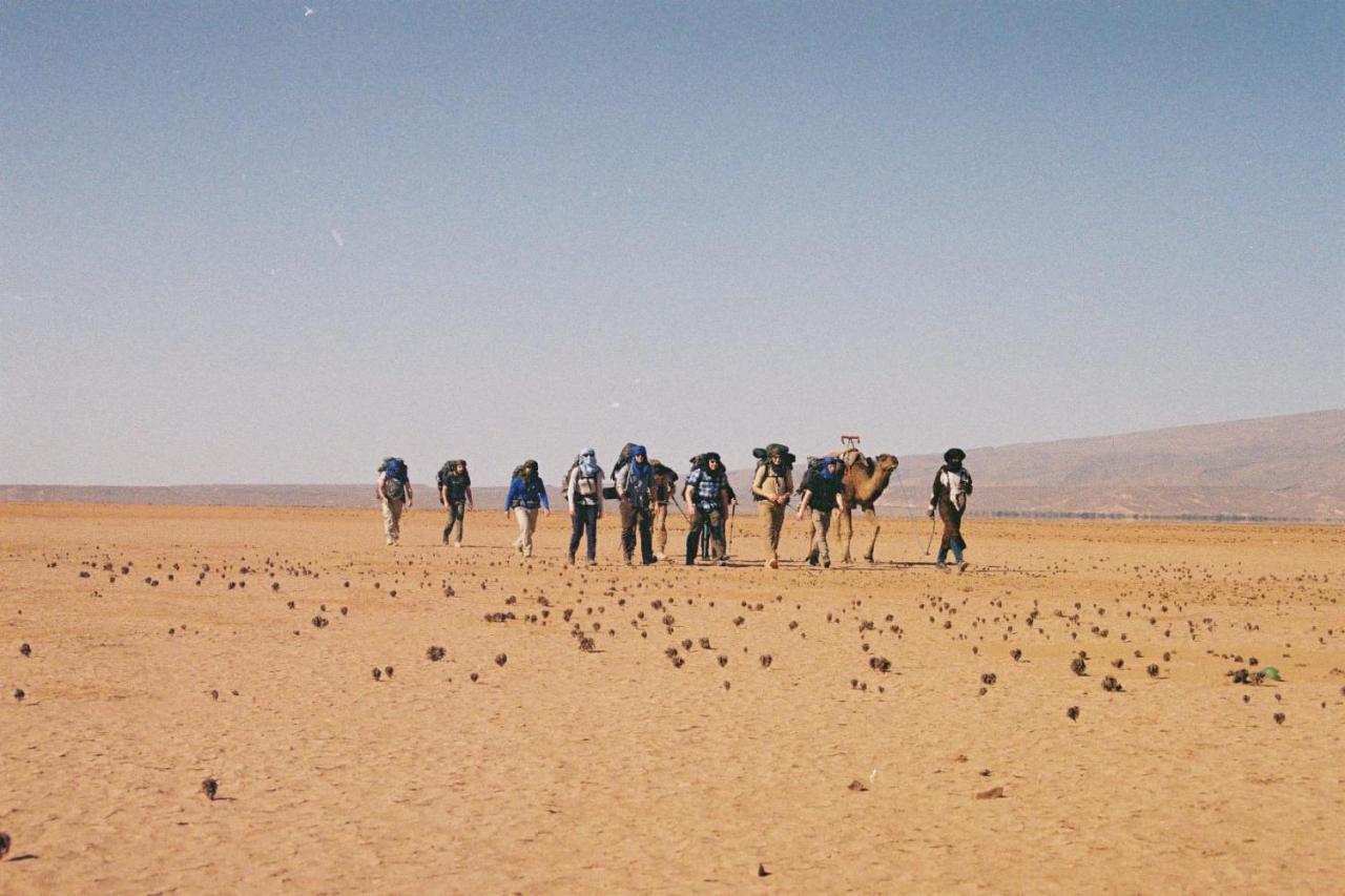 Готель Bivouac Les Nomades & Foum Zguid To Chegaga Tours Екстер'єр фото
