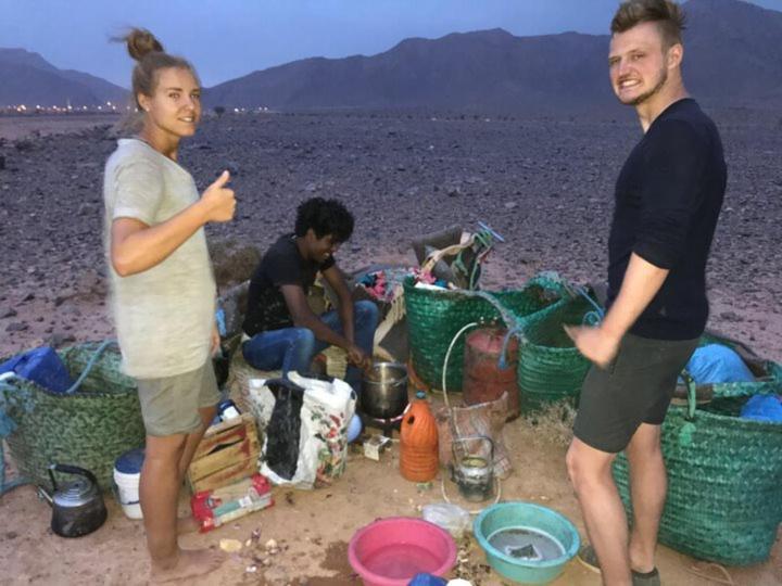 Готель Bivouac Les Nomades & Foum Zguid To Chegaga Tours Екстер'єр фото
