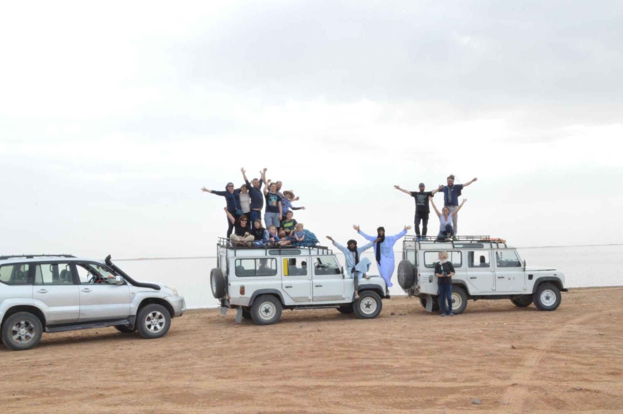 Готель Bivouac Les Nomades & Foum Zguid To Chegaga Tours Екстер'єр фото