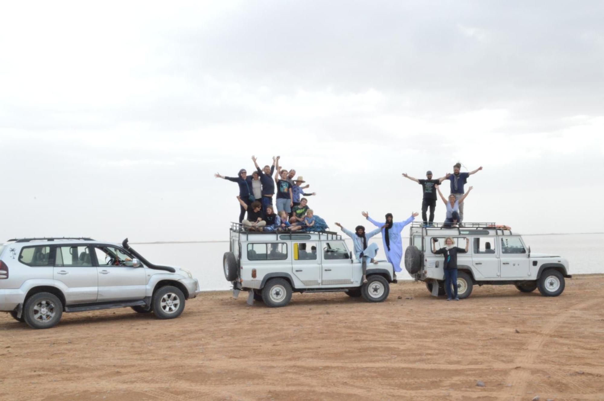 Готель Bivouac Les Nomades & Foum Zguid To Chegaga Tours Екстер'єр фото